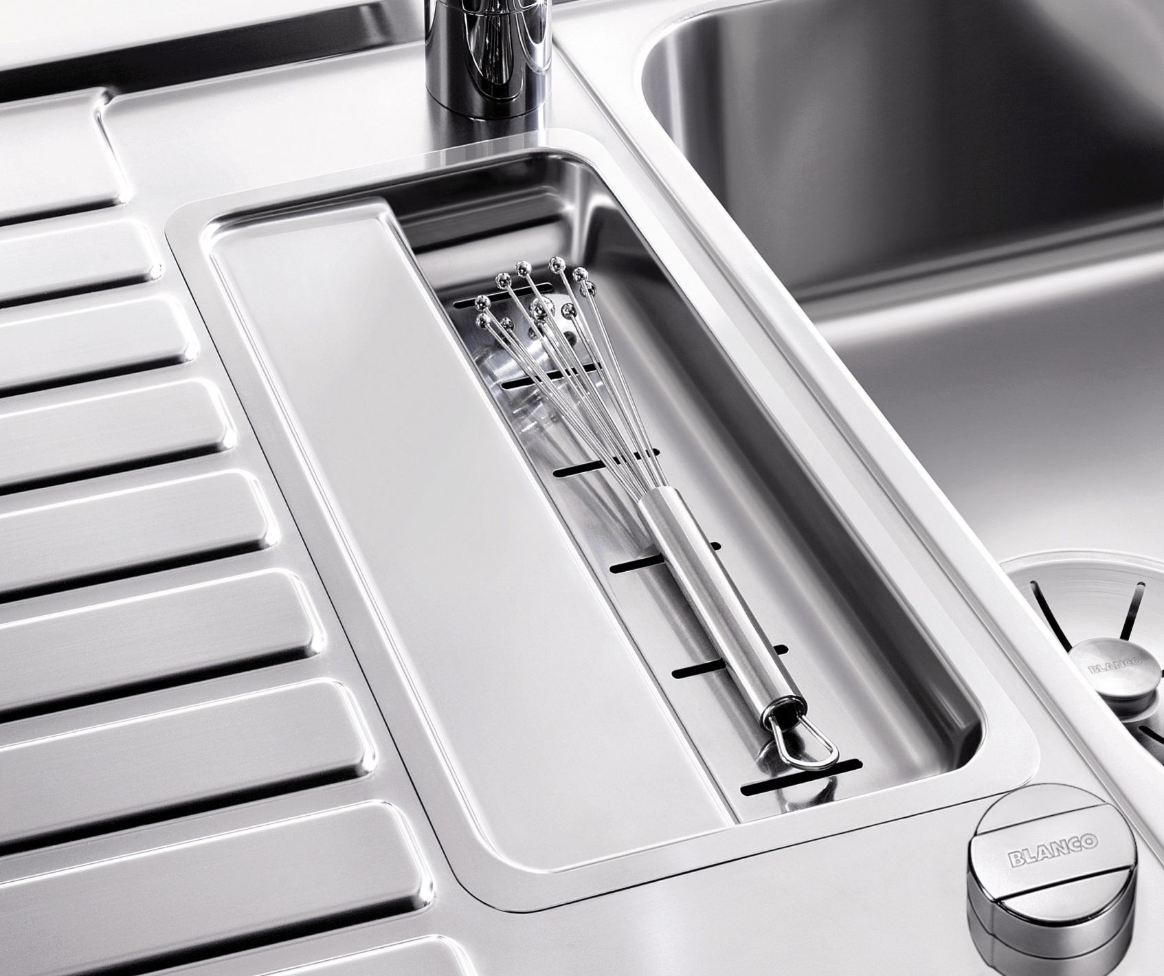 Blanco Classic Pro S – IF Zlewozmywak Ze Stali Szlachetnej Jednokomorowy Zlew do Kuchni z Otworem Na Baterie Kuchenne Komora Gospodarcza do Zabudowy z Dozownikiem w Blacie na Równi z Blatem z Ociekaczem - lazienkarium.pl Blanco Classic Pro -IF