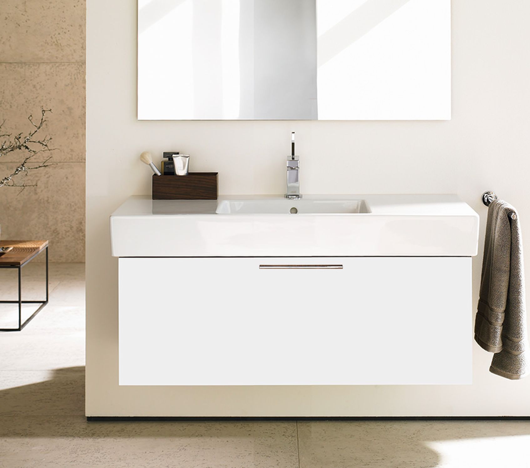 Duravit Fogo Meble Umywalki Łazienkowe Do Łazienki pod Umywalkę z Blatem, Duravit Fogo Szafka Boczna Ścienna Na Nogach Nóżkach - Cena Ceny Cennik Opinie Wymiary Katalog Inspiracje Aranżacje Dystrybutor Sklep Polska - lazienkarium.pl Duravit Fogo Meble łazienkowe Drewniane