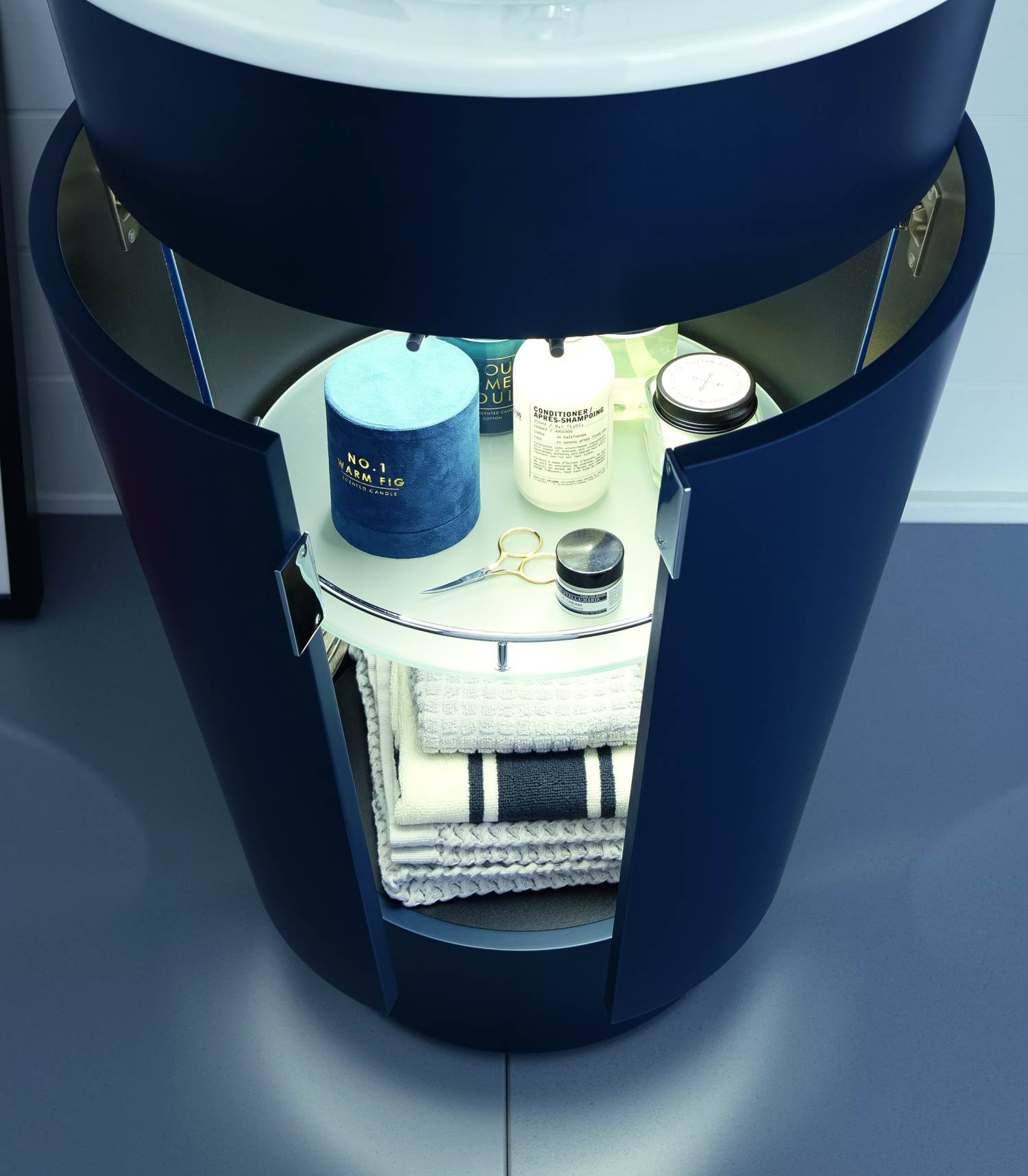 Nowoczesna szafka podumywalkowa oświetlona LED - www.Łazienkarium.pl duravit starck szafka led, led w szafce łazienkowej, szafka podumywalkowa z led