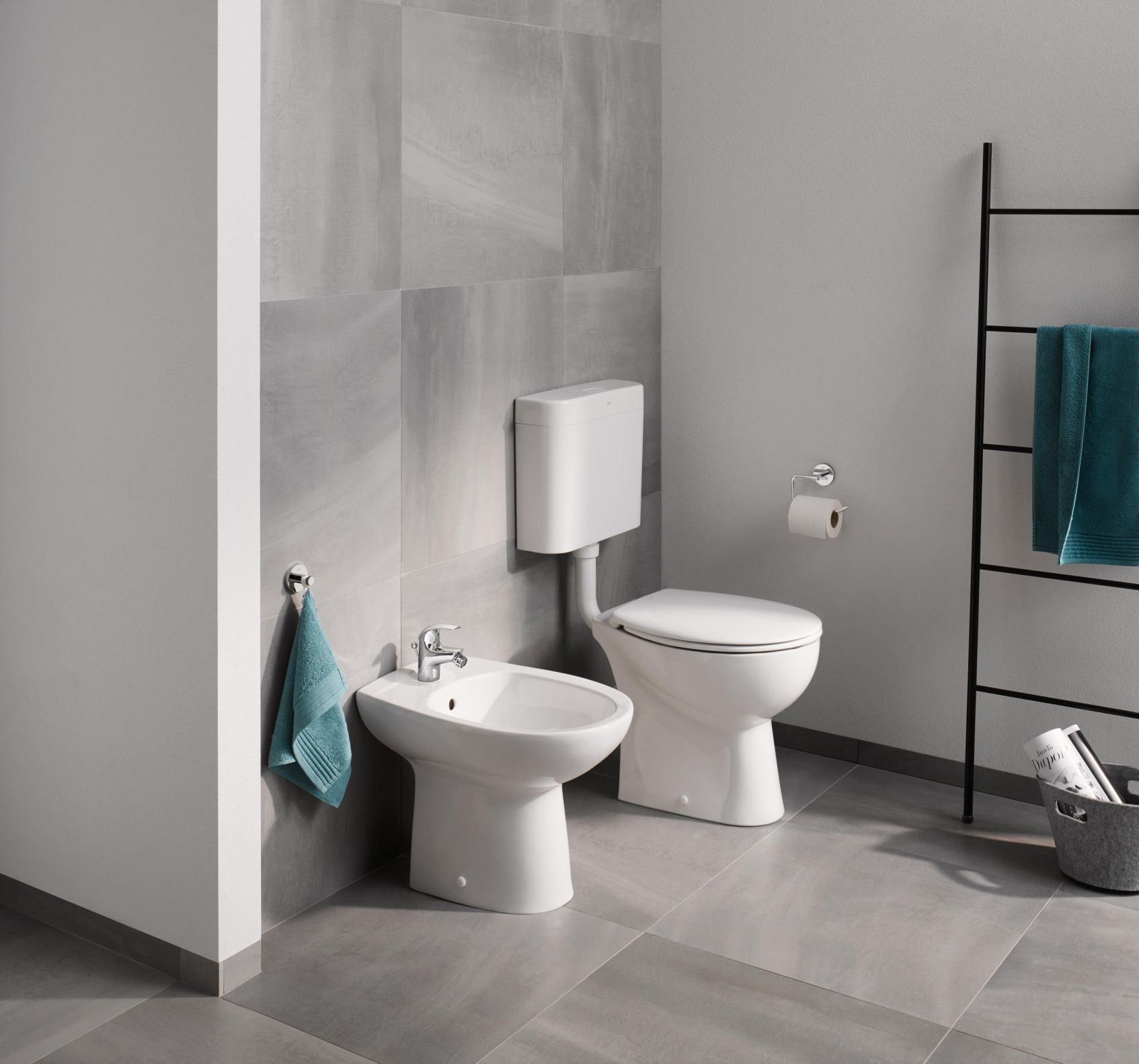 Grohe Bau Ceramic Kompakt WC Stojący Bez Kołnierza Ze Spłuczką Plus Deska Sedesowa a Także Bidet Stojący - lazienkarium.pl Grohe Bau Ceramic