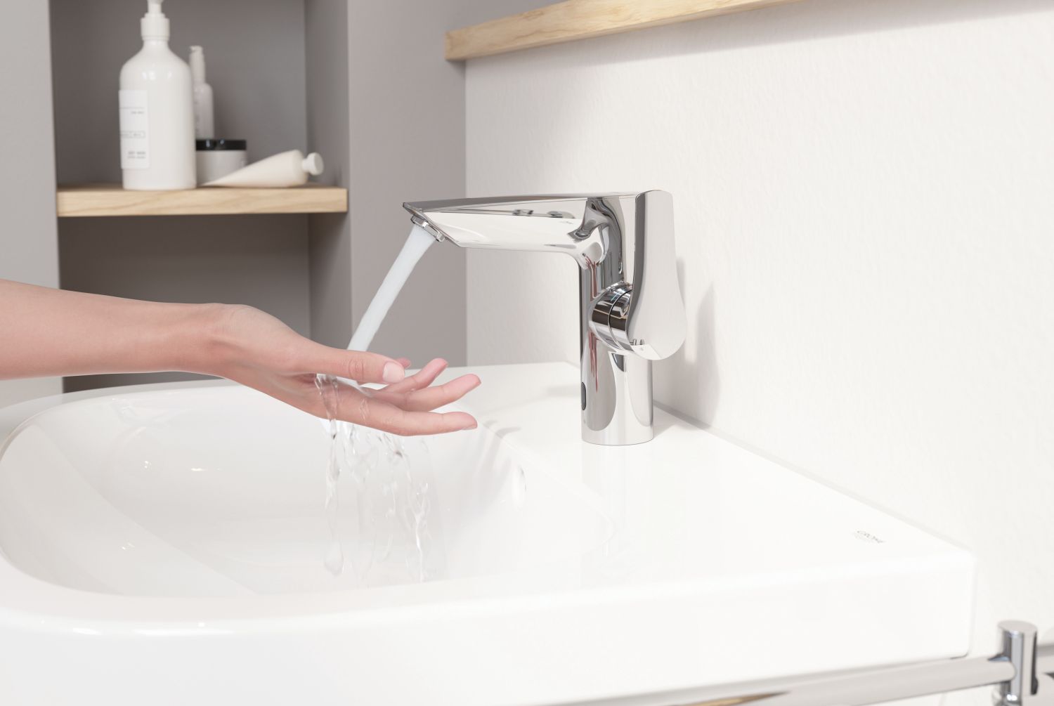 Aranżacja łazienki z baterią Grohe - www.Łazienkarium.pl Grohe, baterie bezdotykowe Grohe