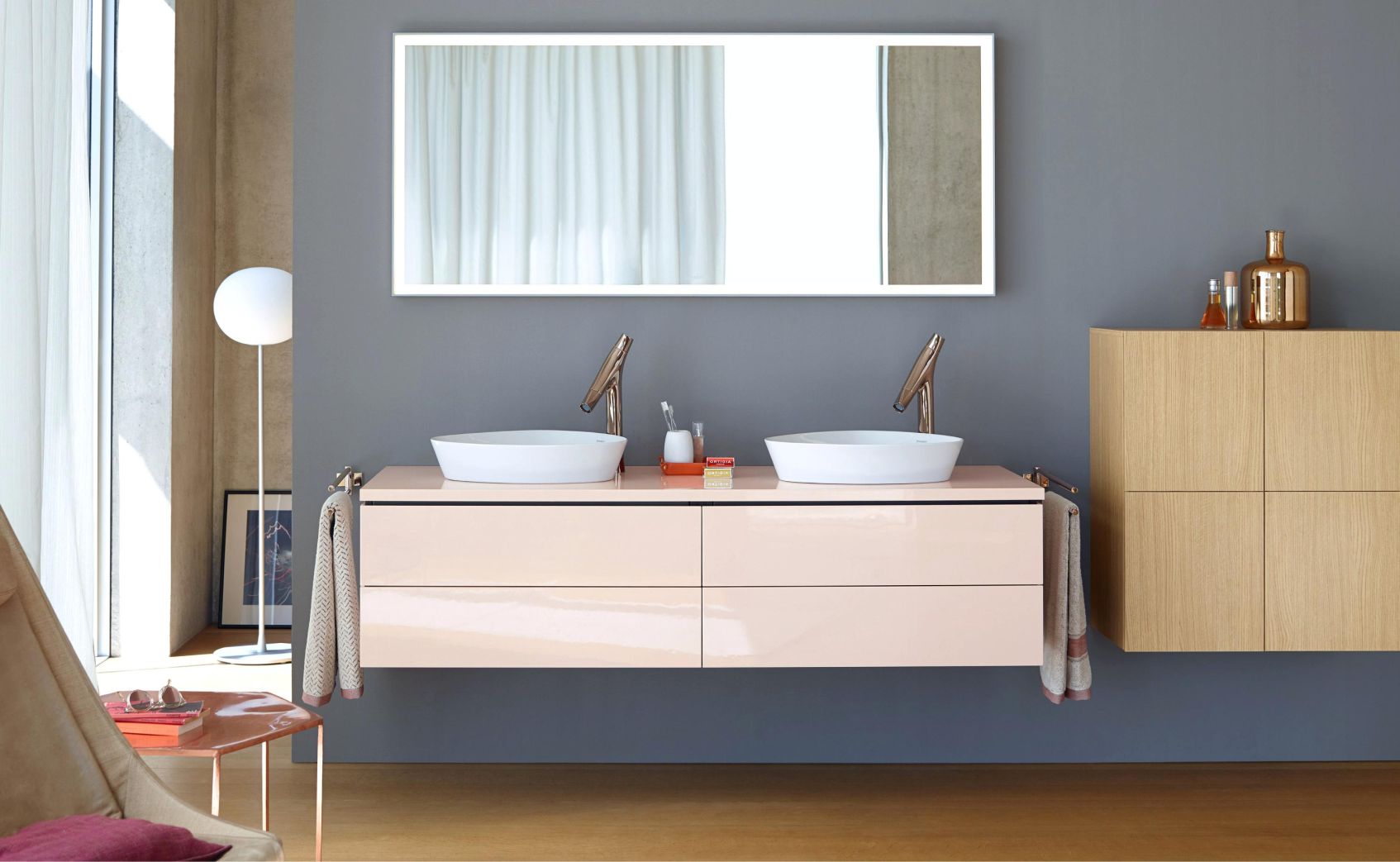 Duravit L-Cube Szafka wisząca z 4 szufladami Duravit Szafki wiszące Szafki Bocze Szafki Duravit L-Cube - lazienkarium.pl Łazienka bez płytek! Farba zamiast płytek? Sprawdź, jak może wyglądać łazienka bez glazury!