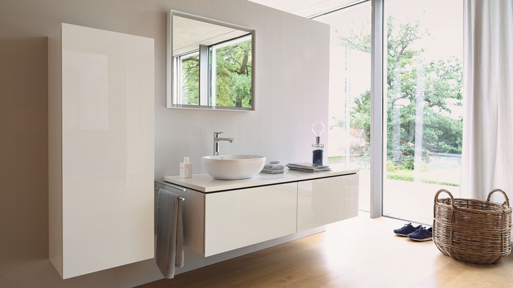Duravit Kabiny Prysznicowe, Duravit Umywalki nablatowe, Duravit Miski WC i Bidety, Me Be Stark Duravit, Duravit Wanna do zabudowy - lazienkarium.pl Łazienka w drewnie. Łazienka biało-drewniana, szara łazienka z drewnem czy łazienka drewno beton? Aranżacje, inspiracje!