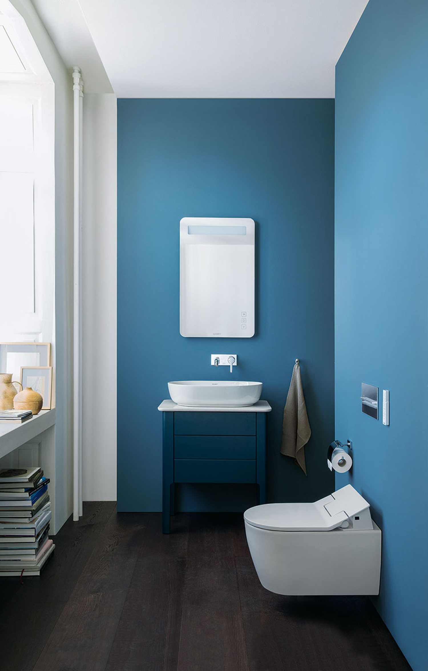 niebieska farba do łazienki, jaki odcień niebieskiego w łazience, łazienka niebieski kolor