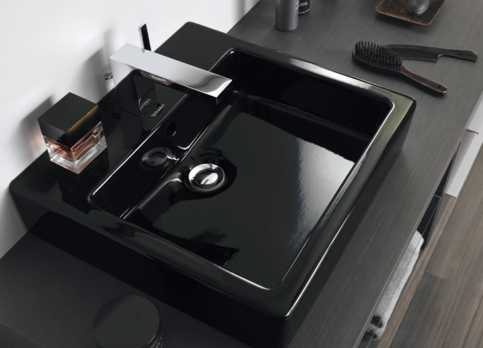 Duravit Vero umywalka nablatowa czarna