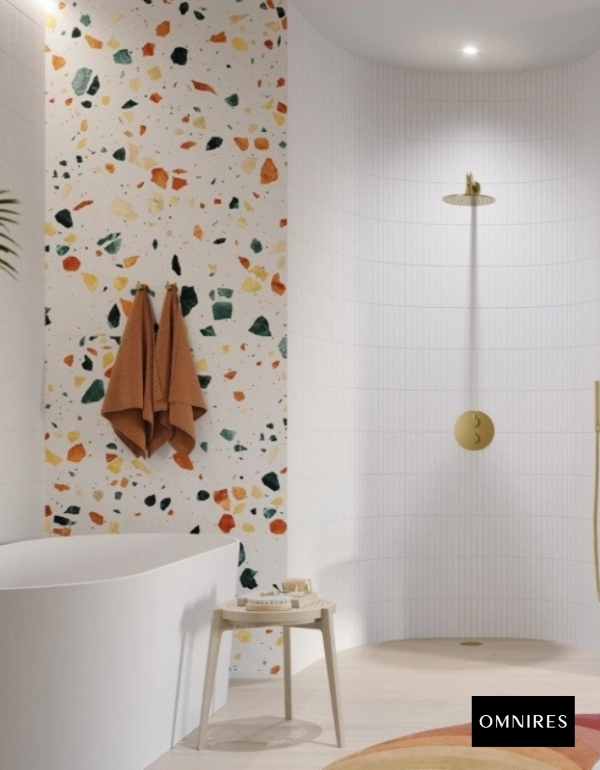 Łazienka, wanna i prysznic – jak to wszystko zmieścić? Te triki działają nawet w małych wnętrzach