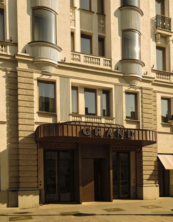 Designerskie wnętrza i łazienki od KALDEWEI. Odnowiony Grand Hotel w Łodzi zachwyca!
