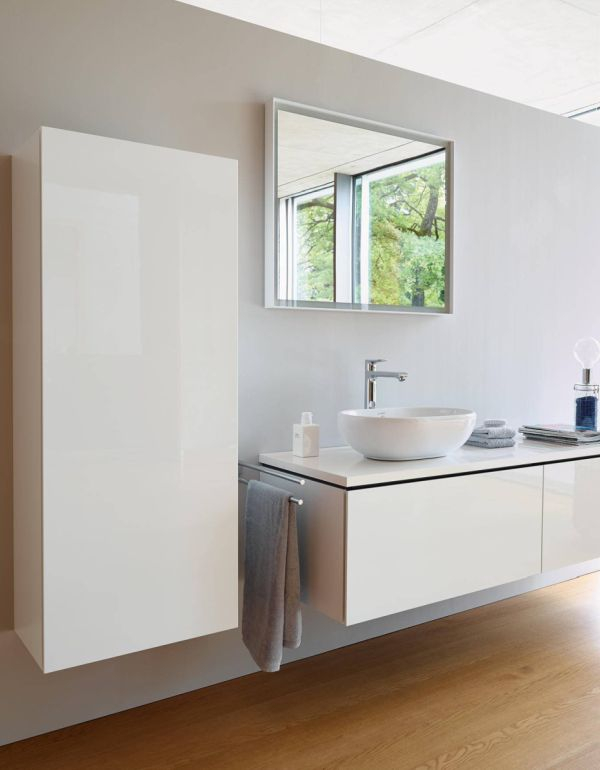 Duravit L-Cube, czyli nowoczesne meble łazienkowe. Szafki pod umywalkę, półki łazienkowe, lustro łazienkowe z oświetleniem